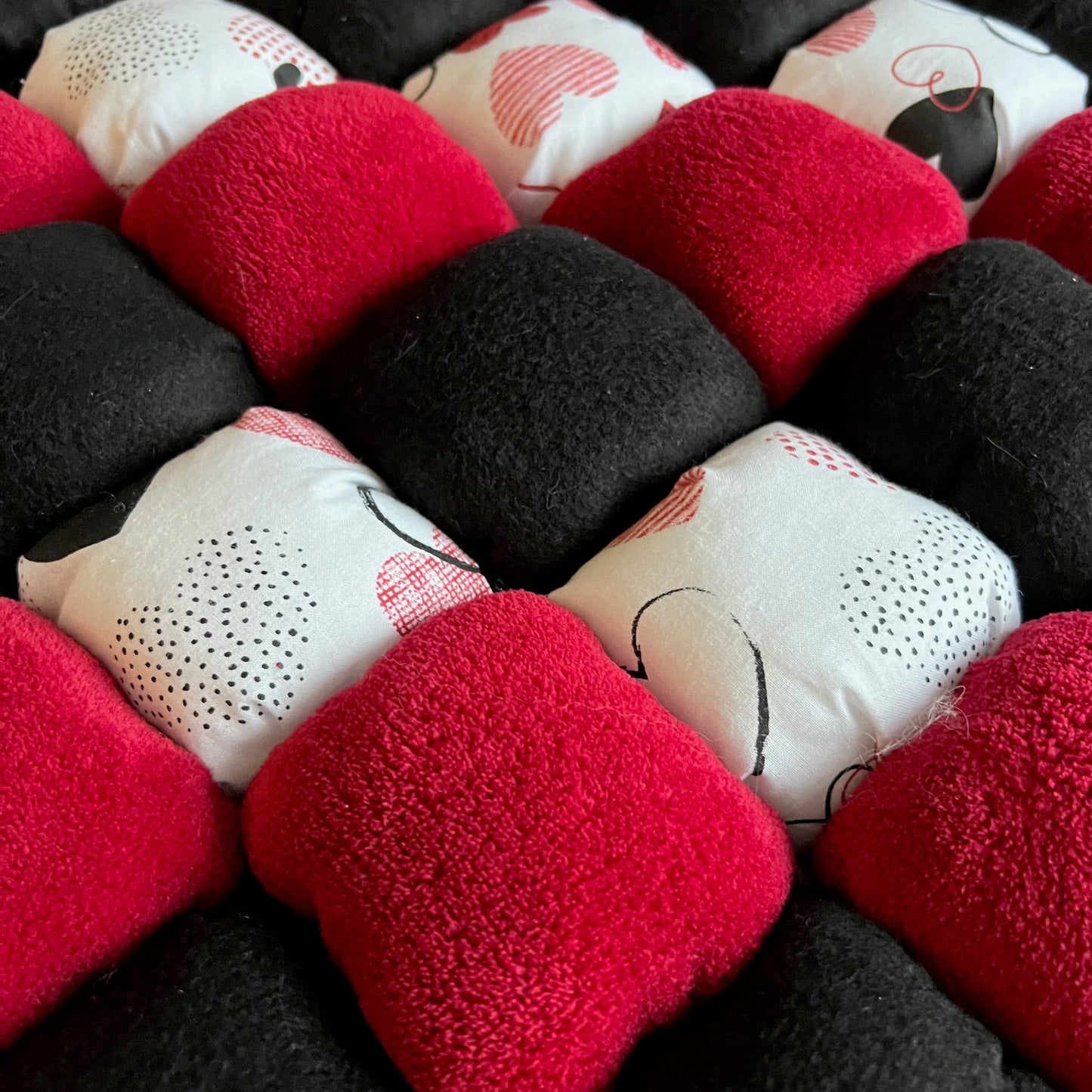 TAPIBOOL St Felix coeur rouge et noir