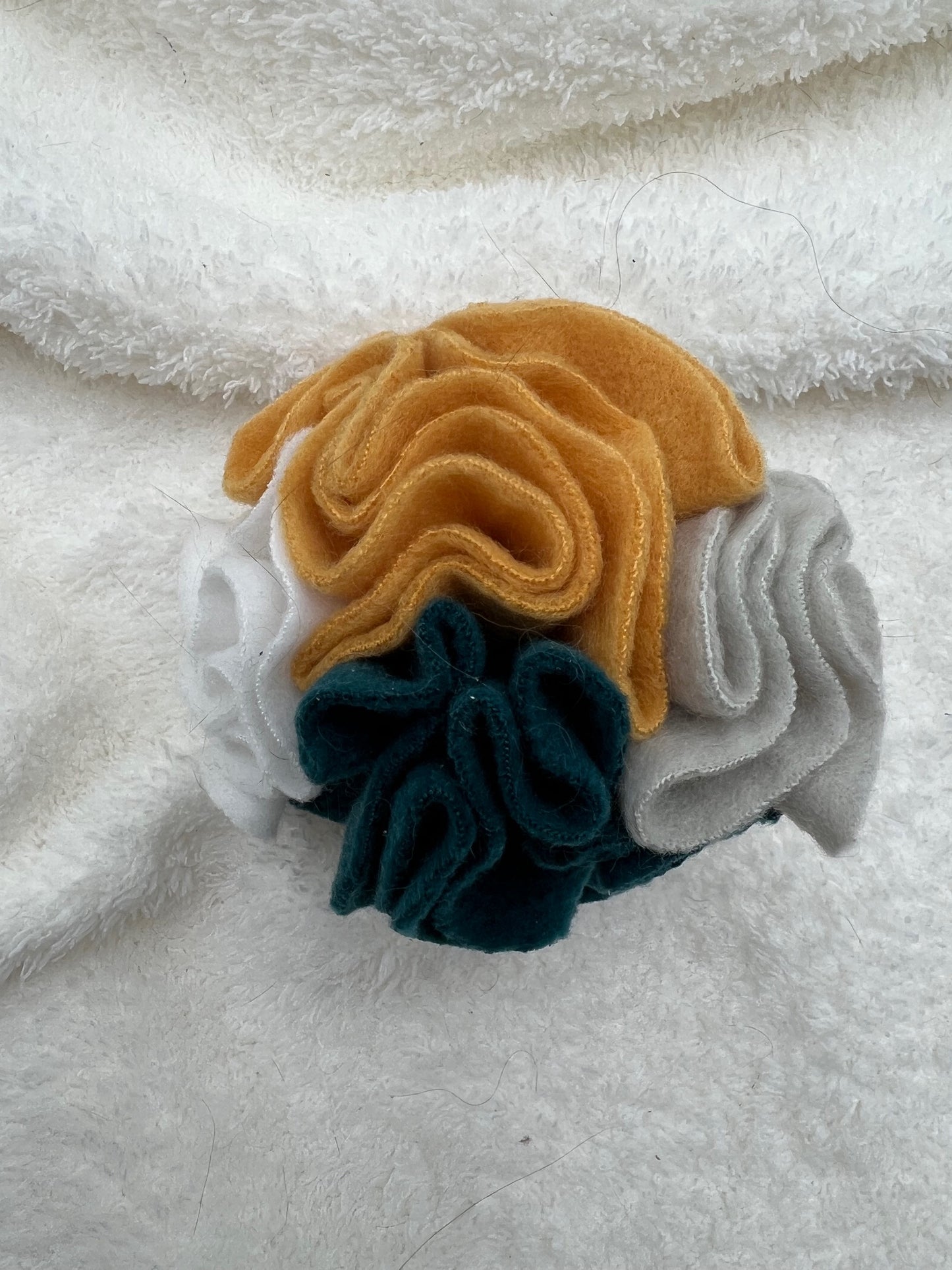 SNUFFLE CAT - Balle interactive en tissu polaire 10 cm