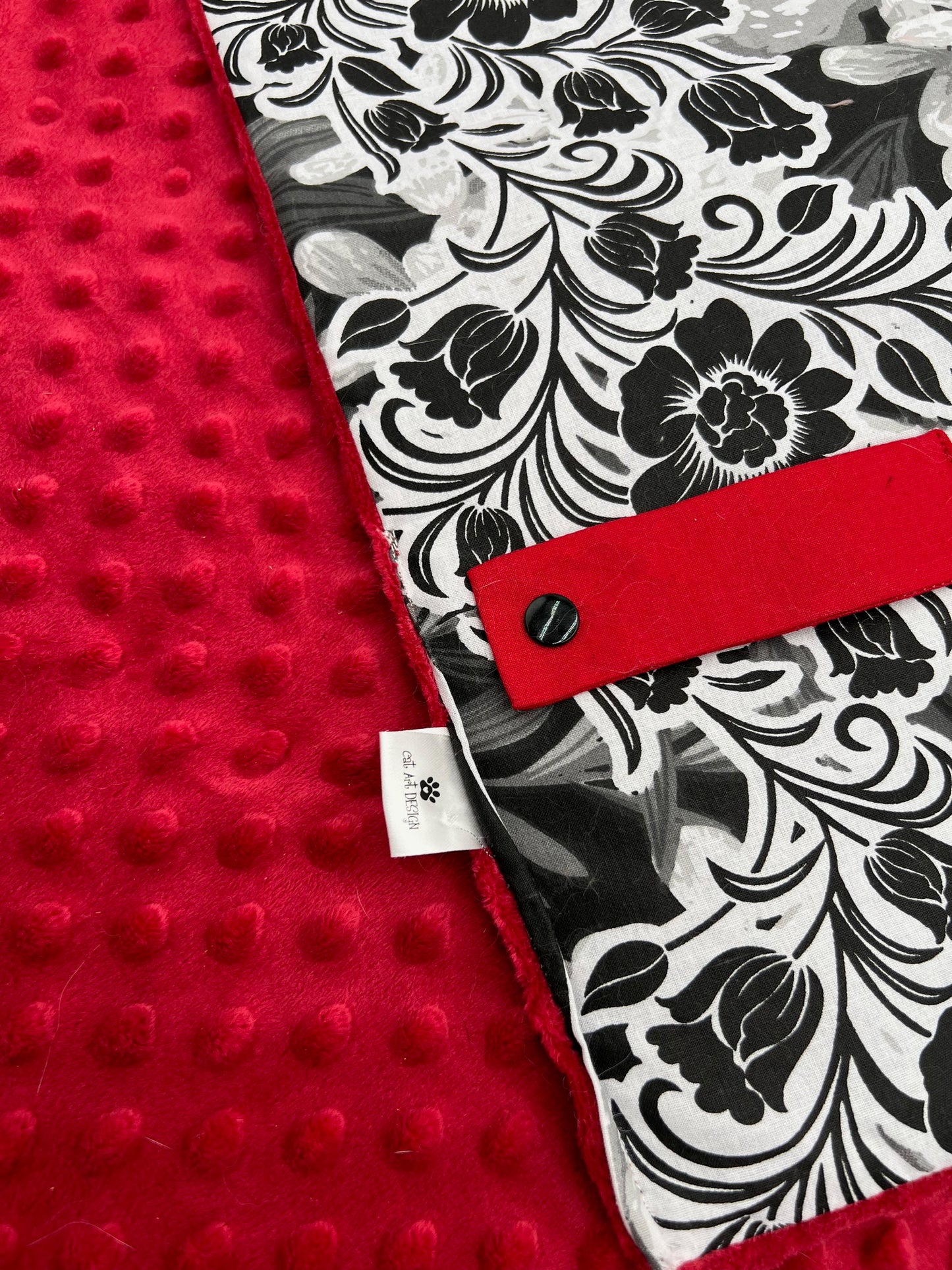 TAPICHA NOMADE feuilles noires framboise