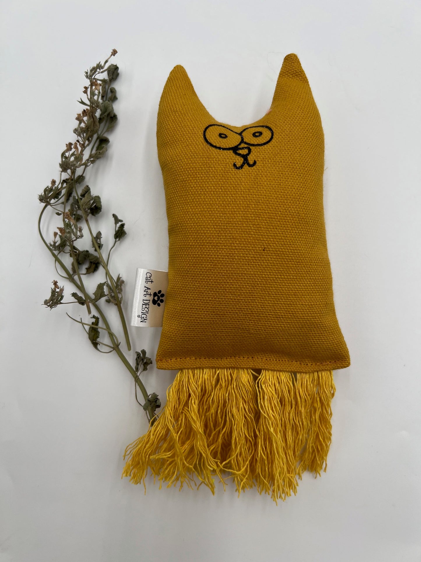 TIMINOU - Petit chat malin à l'herbe à chat ocre