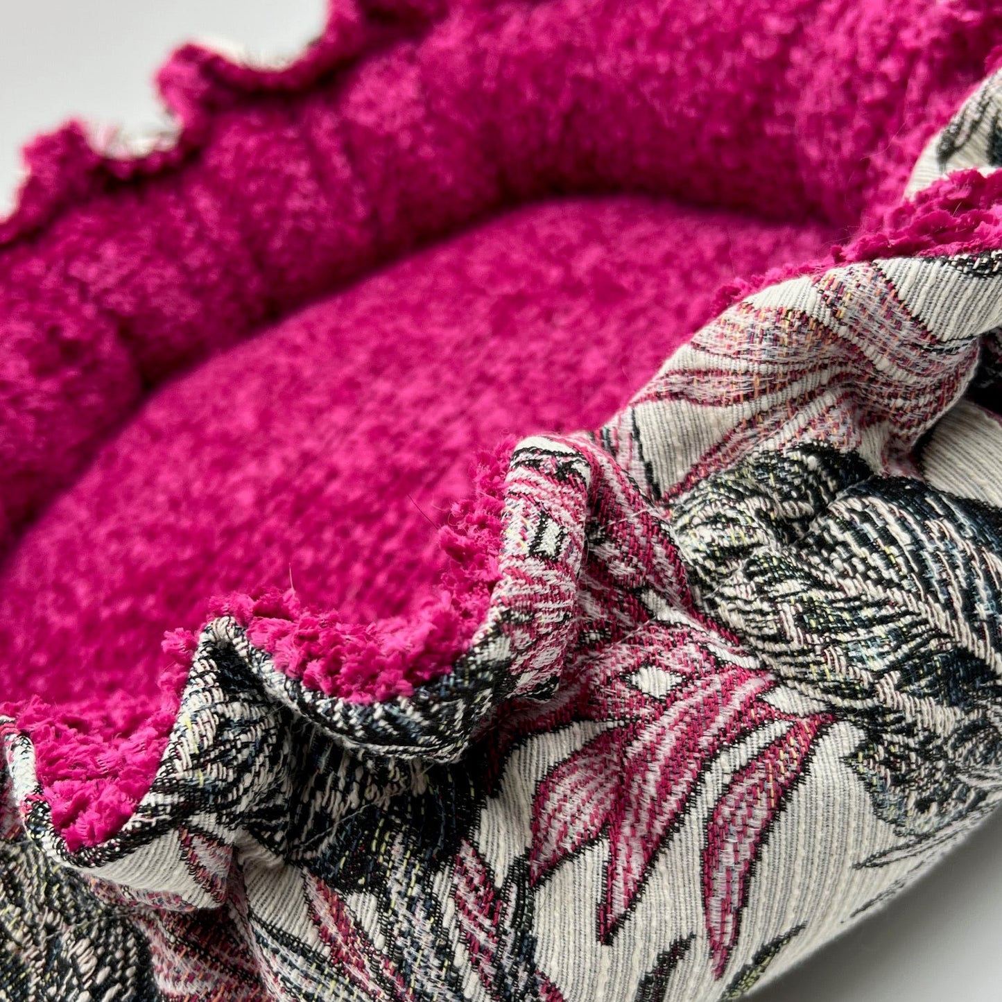 ROSALI Fuchsia leaf jacquard cushion