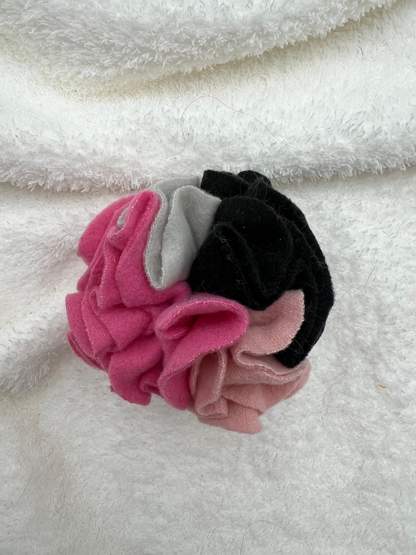 SNUFFLE CAT - Balle interactive en tissu polaire 10 cm