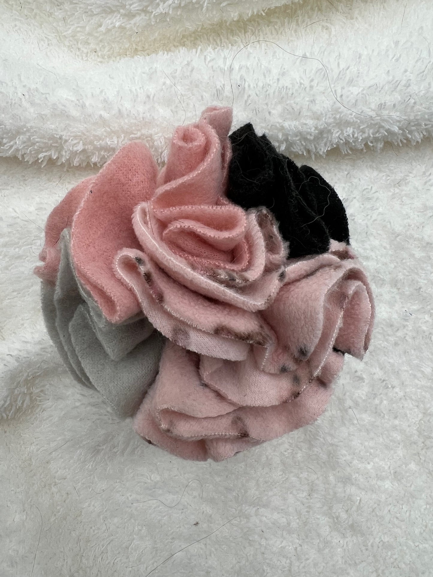 SNUFFLE CAT - Balle interactive en tissu polaire 10 cm