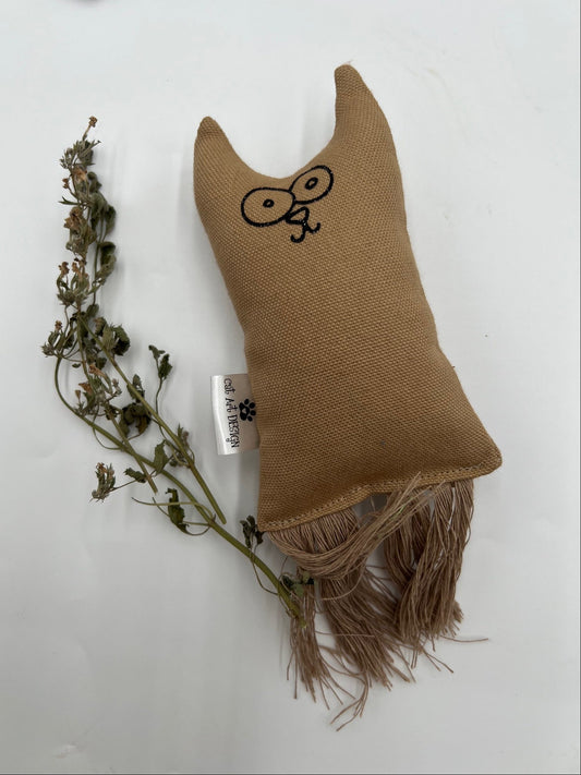 TIMINOU - Petit chat malin à l'herbe à chat taupe