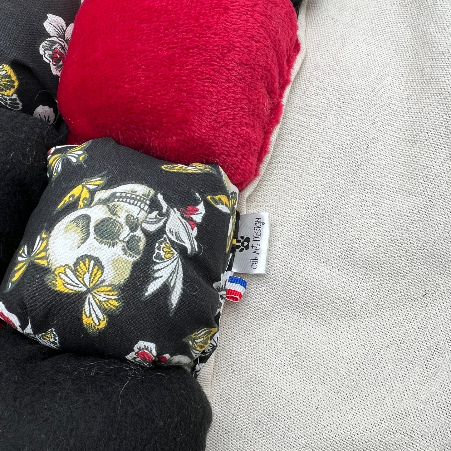 TAPIBOOL RM Skull rouge - Collection Raven & Bones